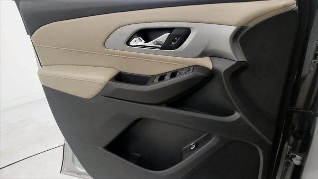 2022 Chevrolet Traverse AWD LT Leather