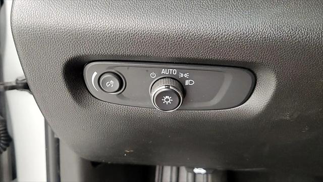 2022 Chevrolet Traverse AWD LT Leather