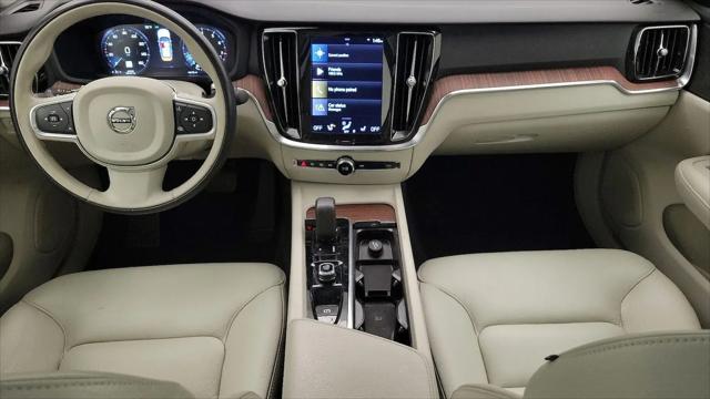 2022 Volvo S60 B5 Momentum