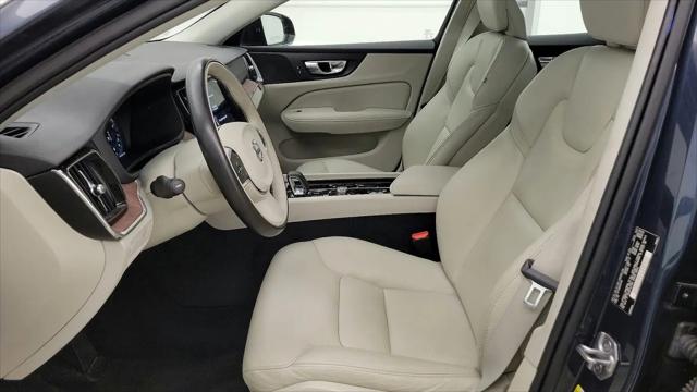 2022 Volvo S60 B5 Momentum