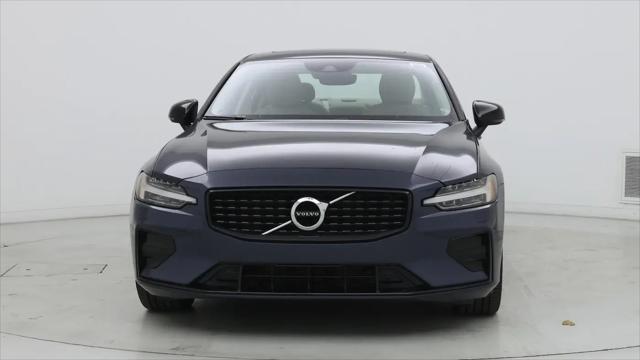 2022 Volvo S60 B5 Momentum