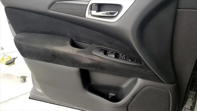 2015 Nissan Pathfinder SV