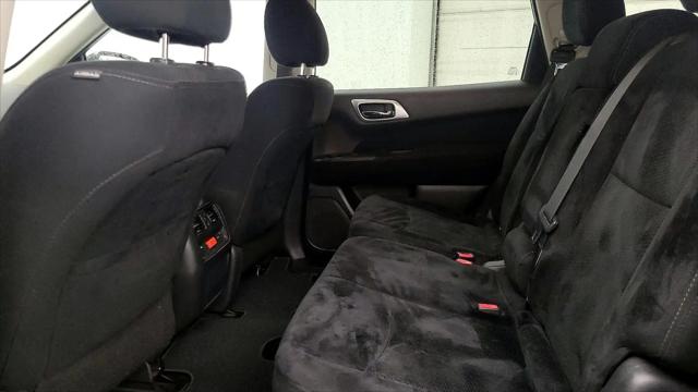 2015 Nissan Pathfinder SV