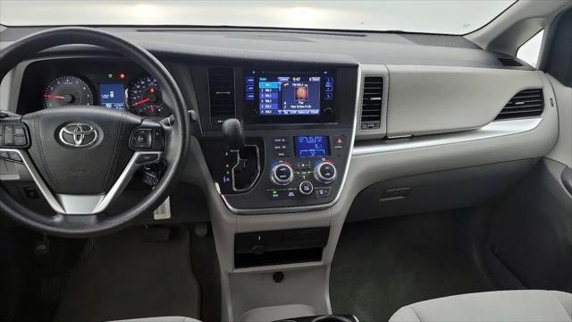 2017 Toyota Sienna LE 8 Passenger