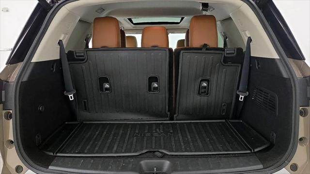 2023 Nissan Pathfinder Platinum 4WD