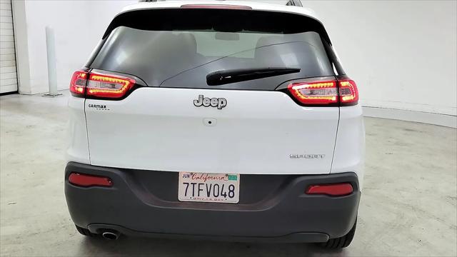 2016 Jeep Cherokee Sport