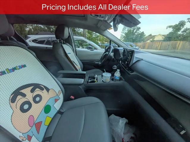 2023 Toyota Sienna XLE