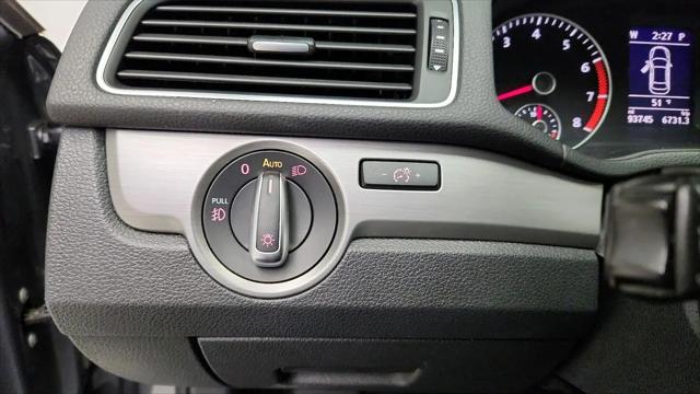 2015 Volkswagen Passat 1.8T SE