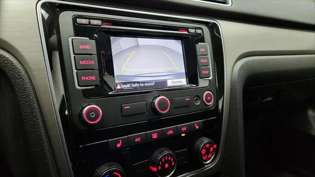 2015 Volkswagen Passat 1.8T SE