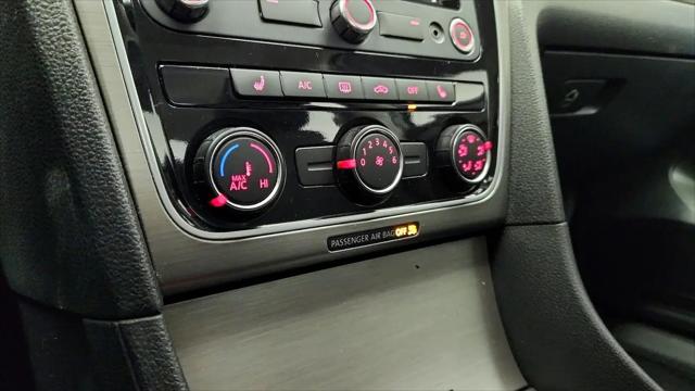 2015 Volkswagen Passat 1.8T SE