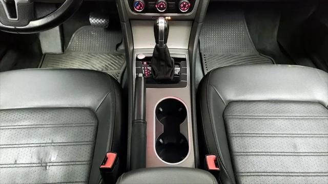 2015 Volkswagen Passat 1.8T SE