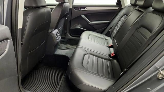 2015 Volkswagen Passat 1.8T SE