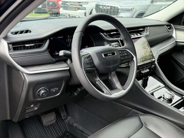 2023 Jeep Grand Cherokee Limited 4x4 2023 Jeep Grand Cherokee Limited 4x4