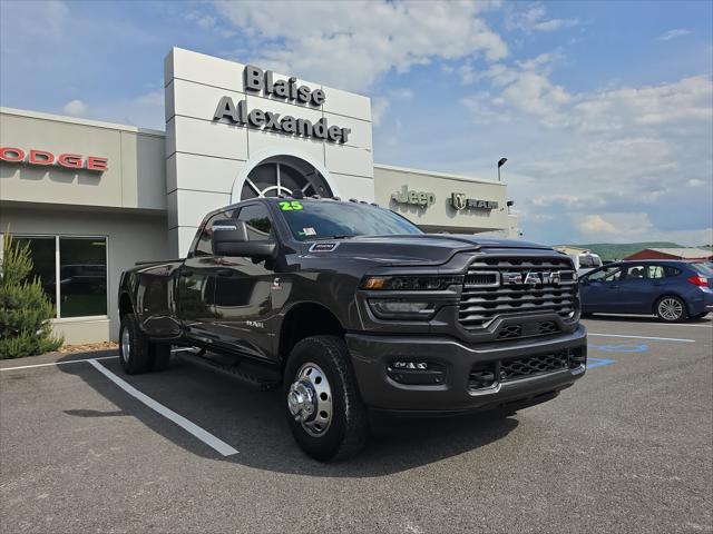 2025 RAM 3500 Big Horn Crew Cab 4x4 8 Box 2025 RAM 3500 Big Horn Crew Cab 4x4 8 Box