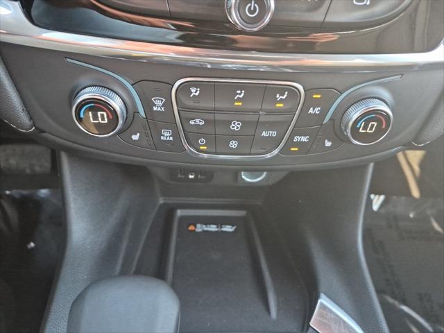 2023 Chevrolet Traverse AWD LT Leather