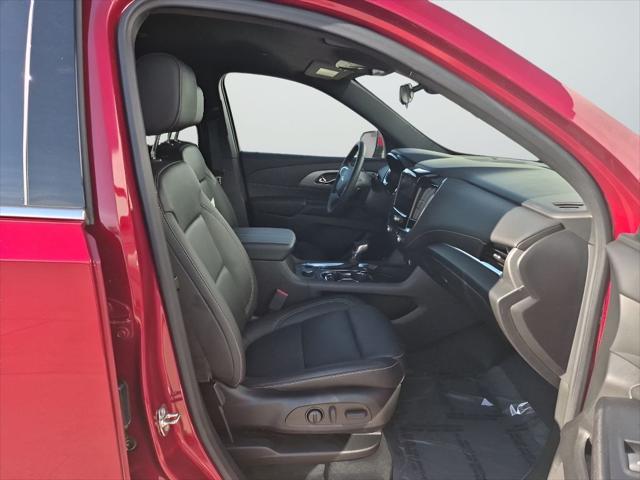 2023 Chevrolet Traverse AWD LT Leather