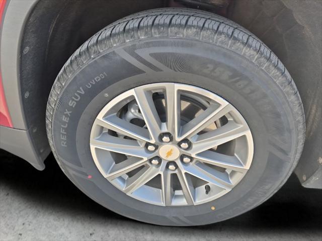 2023 Chevrolet Traverse AWD LT Leather