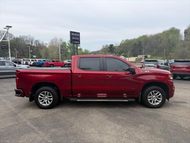 2022 Chevrolet Silverado 1500 4WD Crew Cab Short Bed RST