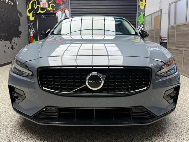 2024 Volvo S60 B5 Core Dark Theme
