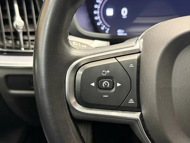 2024 Volvo S60 B5 Core Dark Theme