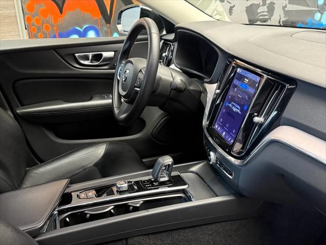 2024 Volvo S60 B5 Core Dark Theme