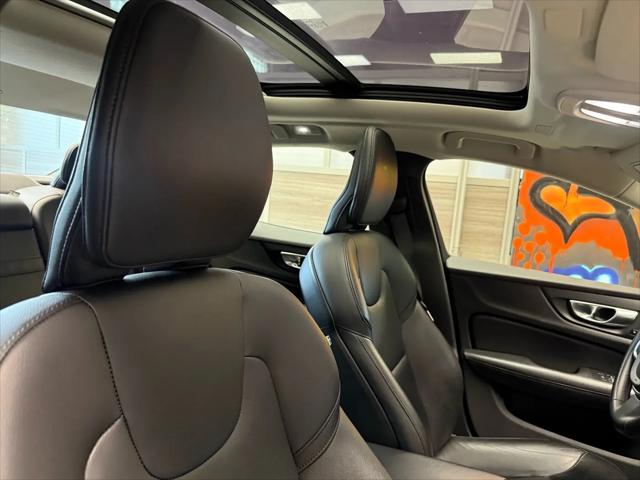 2024 Volvo S60 B5 Core Dark Theme