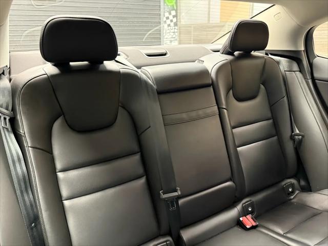 2024 Volvo S60 B5 Core Dark Theme