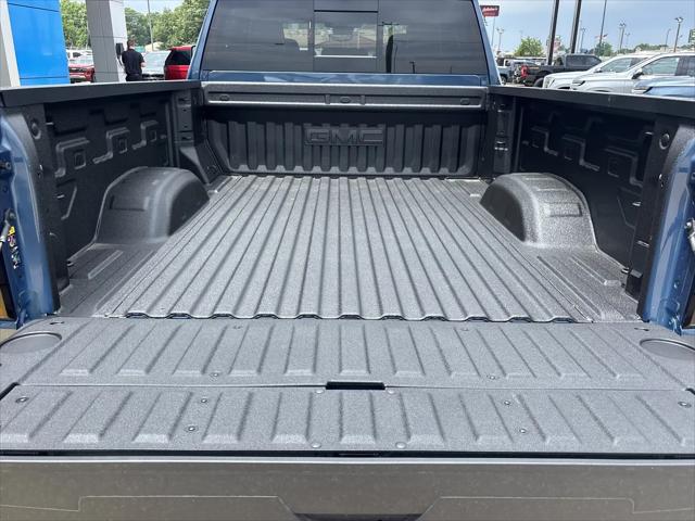 2026 GMC Sierra 2500HD Crew Cab, Standard Bed, Denali Ultimate, 4WD