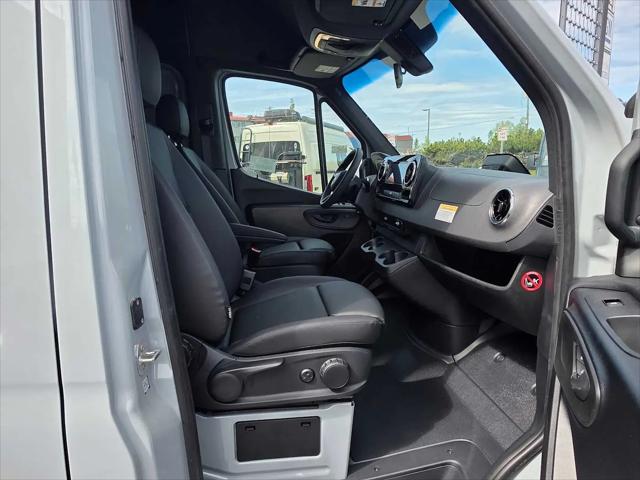 2025 Mercedes-Benz Sprinter 2500 Standard Roof 4-Cyl Diesel HO