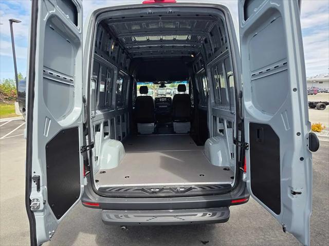 2025 Mercedes-Benz Sprinter 2500 Standard Roof 4-Cyl Diesel HO