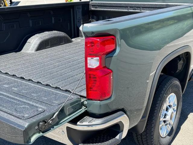2026 Chevrolet Silverado 2500HD Crew Cab, Standard Bed, LT, 4WD
