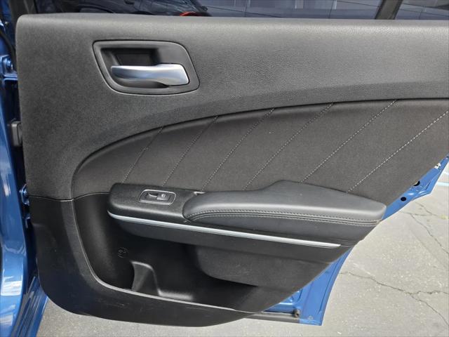2022 Dodge Charger SXT RWD