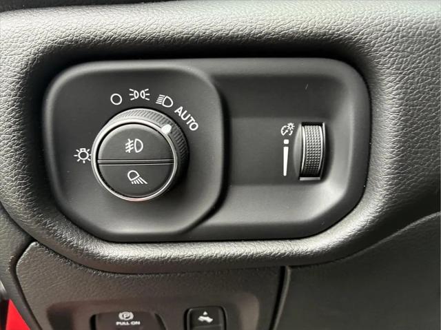 2023 Ram 1500 Big Horn Crew Cab 4x4 5'7" Box