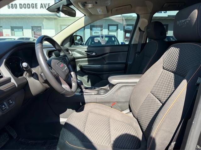 2017 GMC Acadia SLE-2