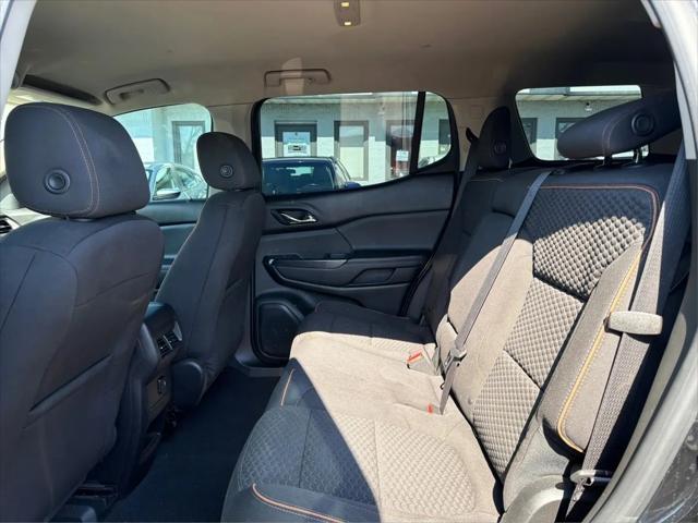 2017 GMC Acadia SLE-2