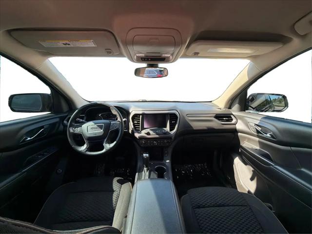 2017 GMC Acadia SLE-2