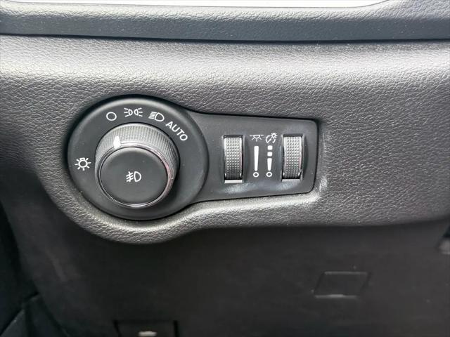 2020 Chrysler Pacifica 35th Anniversary Touring L