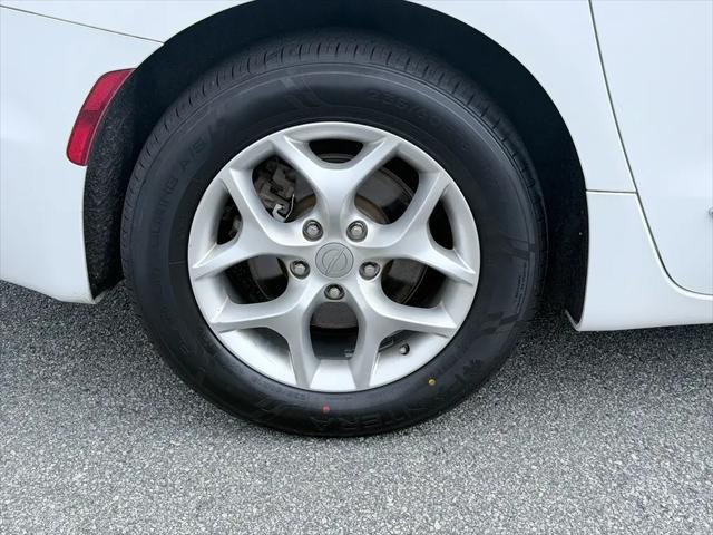 2020 Chrysler Pacifica 35th Anniversary Touring L