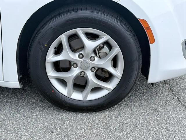2020 Chrysler Pacifica 35th Anniversary Touring L