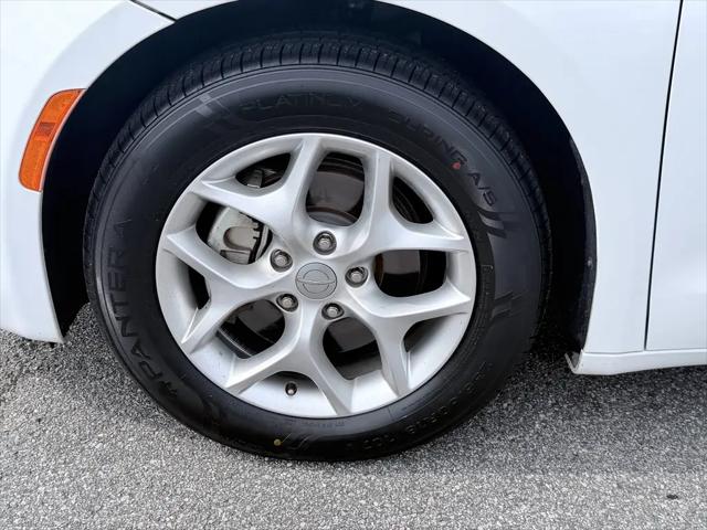 2020 Chrysler Pacifica 35th Anniversary Touring L