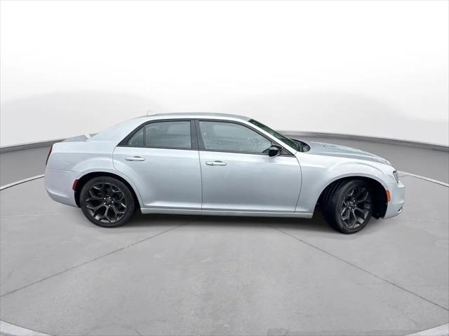 2019 Chrysler 300 Touring