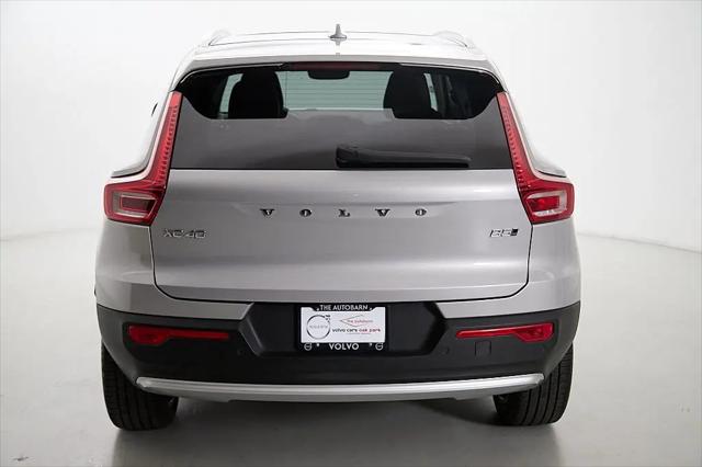 2023 Volvo XC40 B5 Ultimate Bright Theme
