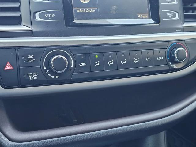 2019 Toyota Highlander LE