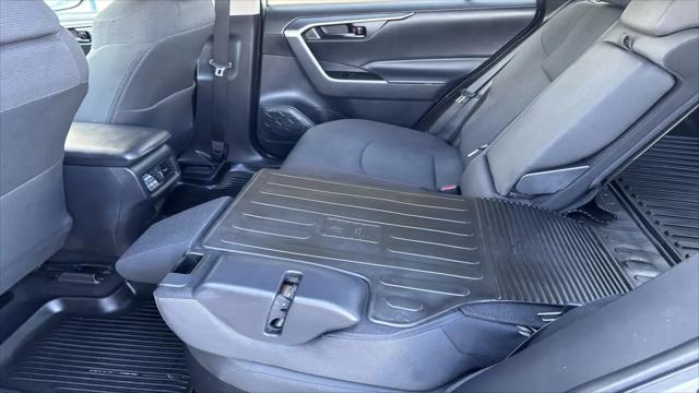 2022 Toyota RAV4 Hybrid LE