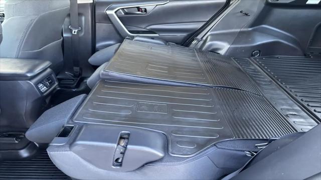 2022 Toyota RAV4 Hybrid LE