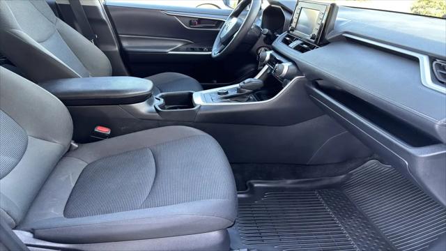 2022 Toyota RAV4 Hybrid LE