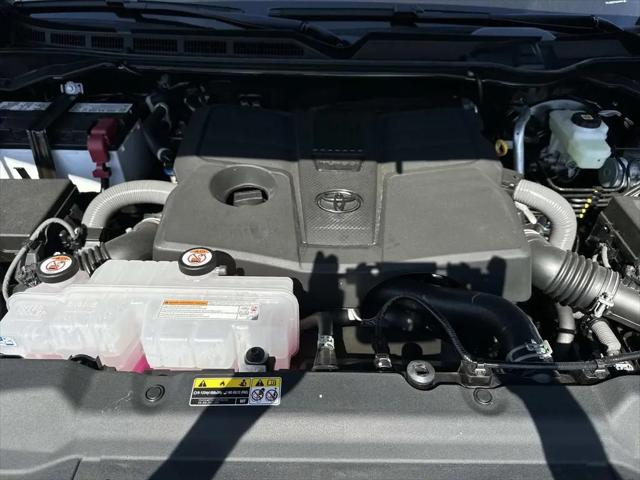 2026 Toyota Tundra SR5 CrewMax 5.5' Bed