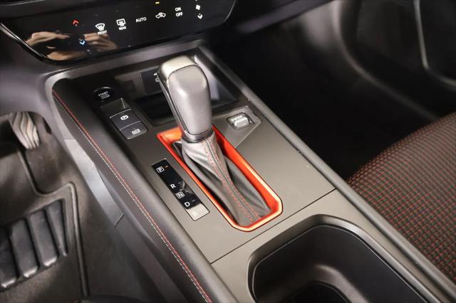 2025 Nissan Kicks SR FWD