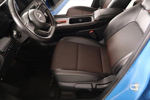 2025 Nissan Kicks SR FWD