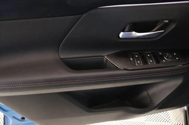2025 Nissan Kicks SR FWD